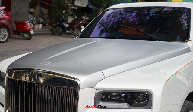 Đại gia Hà Nội chi hàng trăm triệu để độ mâm cho Rolls-Royce Cullinan giá hơn 40 tỷ đồng - Ảnh 2.