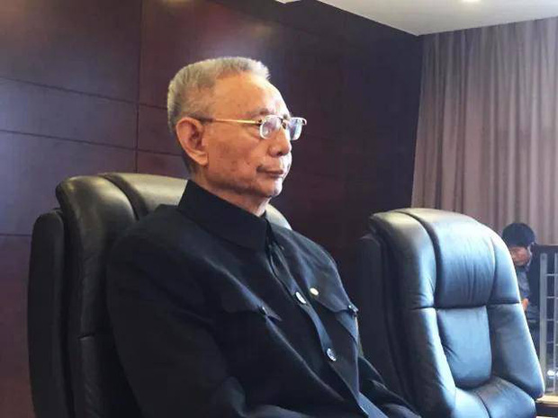 The most LEGENDARY old man in China: 18 years in prison, 53 years old starting a business, 72 years old is the richest billionaire in a region, at 82 years old, he sadly watched the empire collapse - Photo 5.