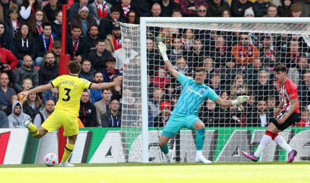 Chelsea vented their anger with a rain of goals, Arsenal collapsed in shame at home - Photo 1.