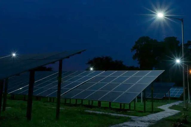  Phát triển thành công pin mặt trời sản xuất điện vào ban đêm  - Ảnh 1.