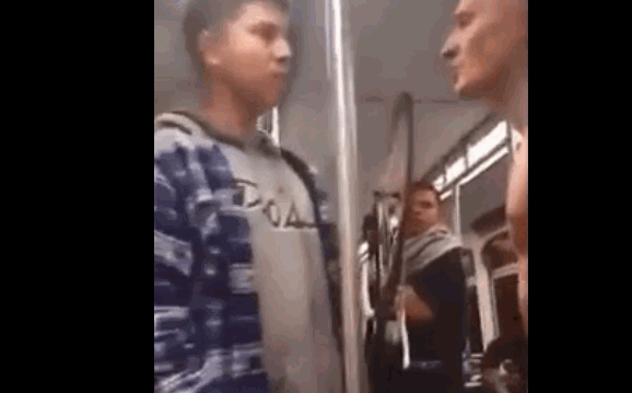 Clip: Hổ báo định đánh người, tên côn đồ bị người đàn ông "xử đẹp"