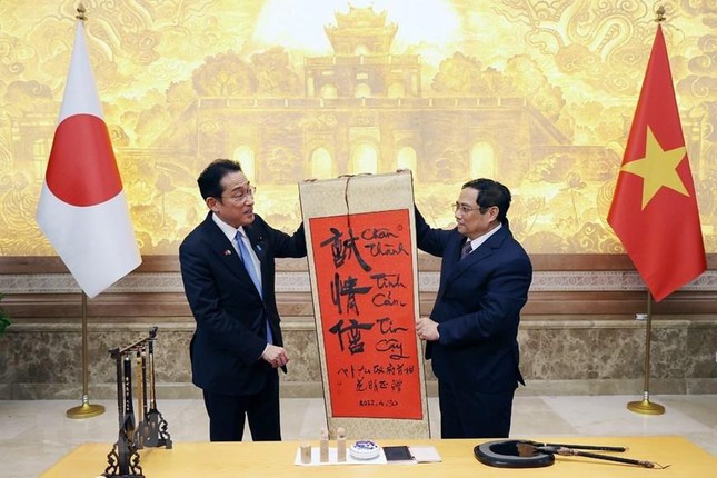  Thủ tướng Nhật Bản thăm Việt Nam: Chân thành, tình cảm, tin cậy  - Ảnh 1.