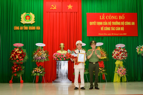Ninh Thuận và Khánh Hòa có tân Giám đốc Công an tỉnh - Ảnh 4.
