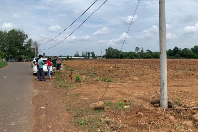 Chiêu trò “quảng cáo BĐS một nơi, dắt khách một nẻo” lại rộ lên sau thời gian tưởng bị lãng quên  - Ảnh 1.