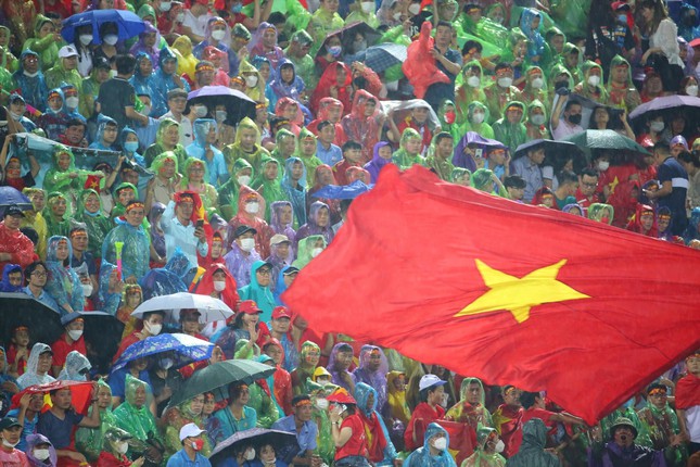 Trải nghiệm bóng đá ở Việt Trì - Ảnh 1.