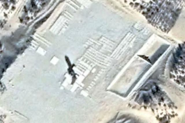 Google Maps users discovered a shocking secret hidden deep in the Chinese desert - Photo 1.