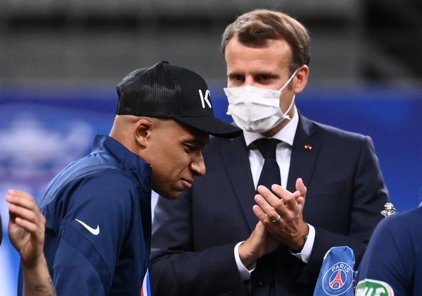 Mbappe và gia đình “sợ hãi” vì liên tục bị gây áp lực để ở lại PSG - Ảnh 1.