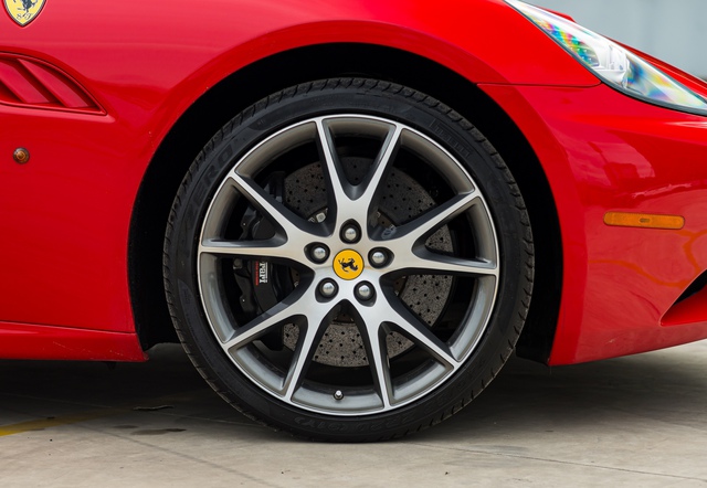 Một trong 4 chiếc Ferrari California hiếm hoi tại Việt Nam rao bán với giá hơn 10 tỷ đồng  - Ảnh 11.