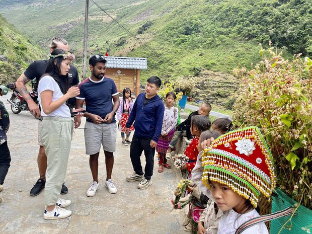 Ngỡ ngàng ngắm hoa tam giác mạch trái mùa ở Hà Giang khiến nhiều du khách không khỏi ngạc nhiên và thích thú - Ảnh 13.