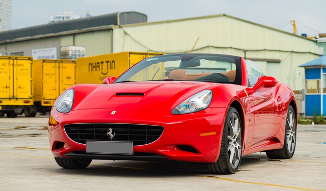 Một trong 4 chiếc Ferrari California hiếm hoi tại Việt Nam rao bán với giá hơn 10 tỷ đồng  - Ảnh 3.