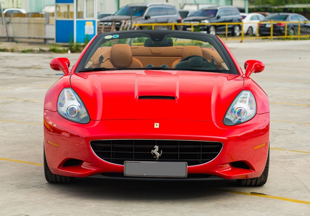 Một trong 4 chiếc Ferrari California hiếm hoi tại Việt Nam rao bán với giá hơn 10 tỷ đồng  - Ảnh 5.