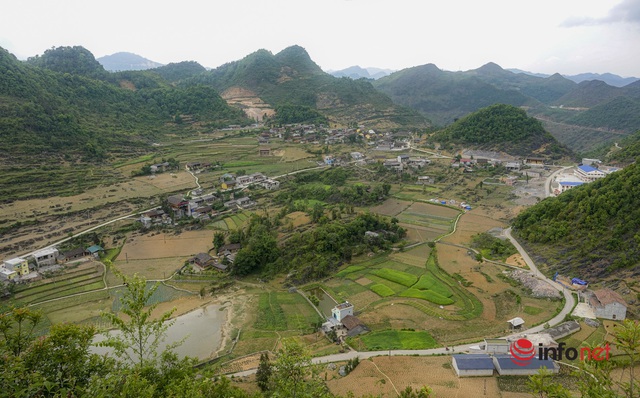 Du lịch Hà Giang chuyển mình, du khách đắm chìm trước cảnh đẹp mê hồn của vùng cao nguyên đá - Ảnh 8.