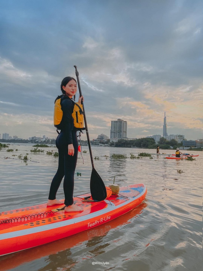 Đổi gió với 2 hoạt động giải trí cực thú vị và đáng đồng tiền trên sông Sài Gòn - Ảnh 8.