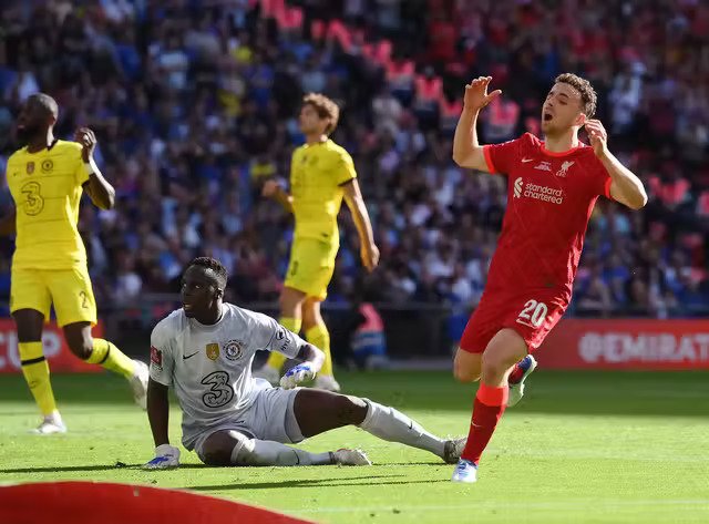 Thắng kịch tính Chelsea trên chấm penalty, Liverpool lên ngôi FA Cup mùa này - Ảnh 3.