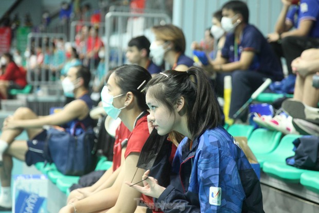Chiêm ngưỡng vẻ đẹp của Ngọc nữ cầu lông Thái Lan 15 tuổi tại SEA Games 31 - Ảnh 3.