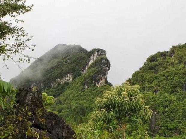 The Northwest this season is stunningly beautiful: The place with the top of the pass is considered a masterpiece of nature, where there is Dai Yem waterfall halfway across the sky like a fairy hair stream but the cost is super cheap!  - Photo 4.