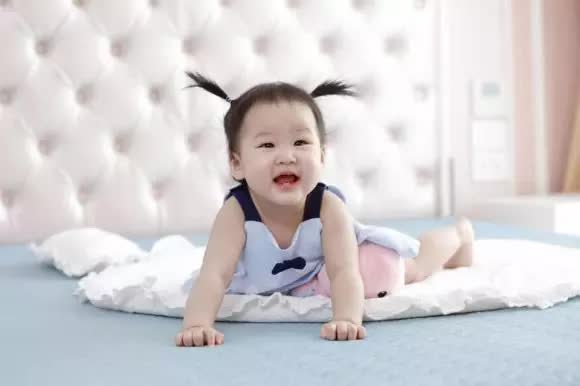 Mừng con gái tròn 1 tuổi, Bảo Thanh bất ngờ khoe căn hộ siêu sang
