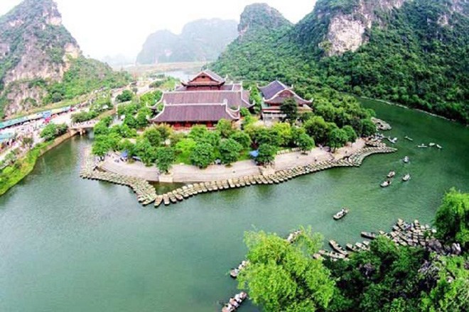 Gia sản khổng lồ của đại gia Ninh Bình kín tiếng, ăn chay, xây ngôi chùa lớn nhất Việt Nam - Ảnh 2.