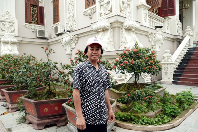 Đại gia Việt sở hữu tòa lâu đài 50 tỷ, tặng con dâu 100 cây vàng khiến CĐM choáng váng - Ảnh 1.