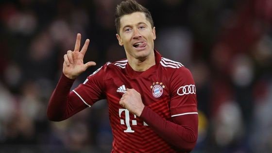 Chuyển nhượng tối 18/5: M.U đại chiến Real vì sao Lazio, Lewandowski quyết tâm đến Barca - Ảnh 1.