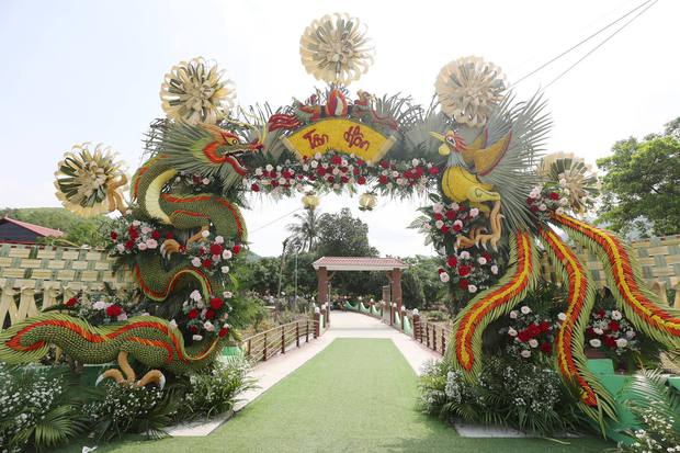 Lâm Vỹ Dạ và dàn sao dự đám cưới Mạc Văn Khoa ở Hải Dương - Ảnh 1.