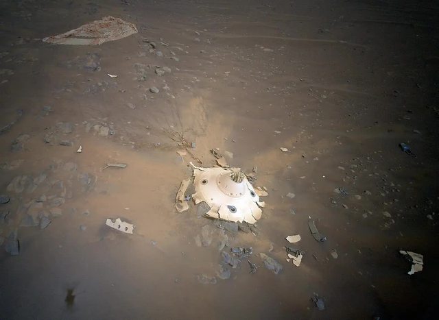 Trực thăng Sao Hỏa viếng thăm nơi an nghỉ của đồng nghiệp - Ảnh 2.