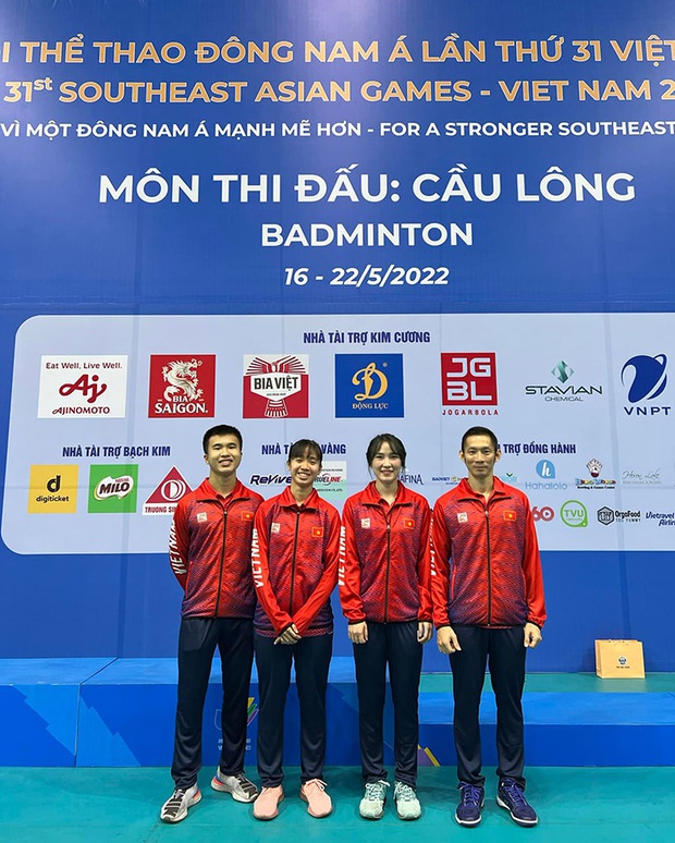 Những cặp đôi cùng chinh chiến tại SEA Games 31: Một đôi từng là thầy trò, có người cầu hôn ngay khi đạt HCV - Ảnh 2.