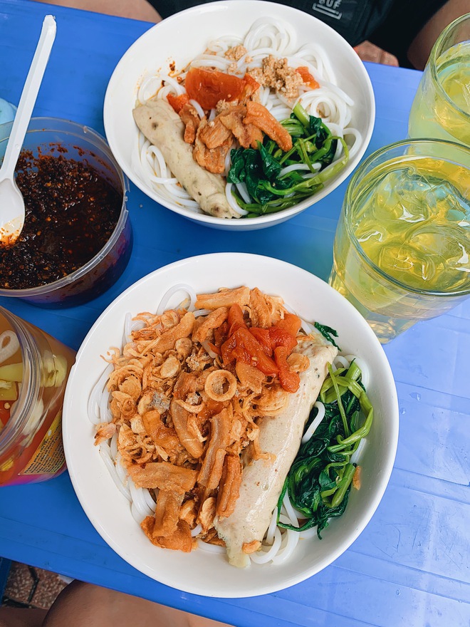 Hà Nội có 1 con phố dài chưa đến 400m nhưng hội tụ toàn hàng ăn nổi tiếng, ai sành ăn cũng đều biết tới - Ảnh 8.
