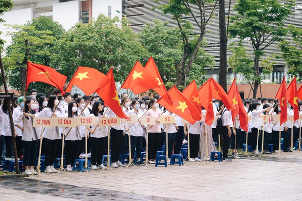 Lễ bế giảng Ams sau 1 năm vắng bóng: Chỉ 1 khoảnh khắc chứng minh độ chăm học trong truyền thuyết! - Ảnh 1.