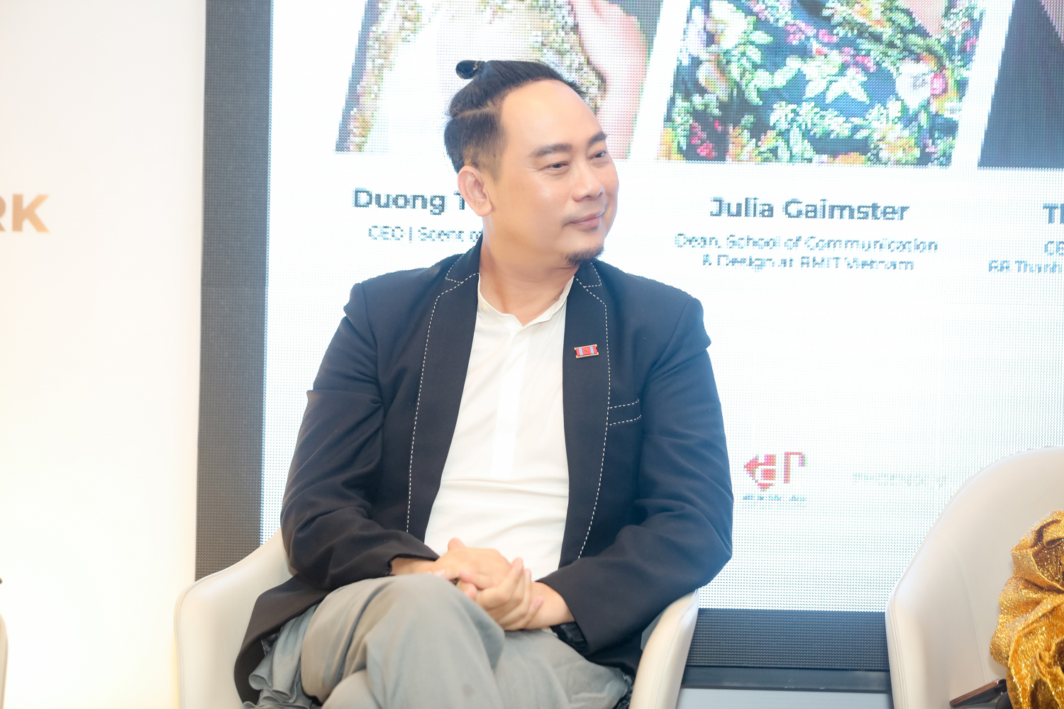 Vũ Thu Phương khoe sắc vóc tuổi 37 tại sự kiện của NTK Võ Việt Chung - Ảnh 5.