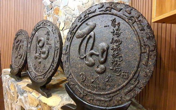 Độc đáo ngôi nhà làm từ hơn 2 tấn trà Shan Tuyết cổ thụ ở Hà Giang - Ảnh 6.