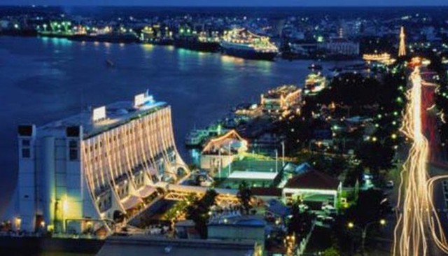 ‘Khách sạn nổi’ 5 sao từng ‘đậu’ lênh đênh trên sông Sài Gòn: Những năm 90, giá đã là 8 triệu đồng/đêm, có cả sân tennis, sân đỗ trực thăng… nhưng hình ảnh hiện tại thật đáng buồn!  - Ảnh 10.