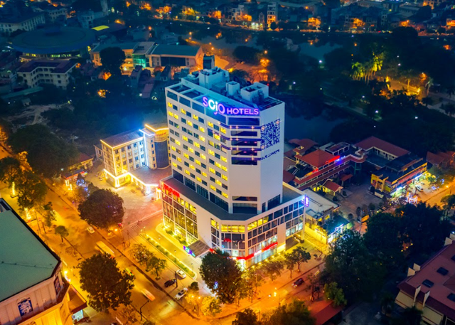   Inside the first non-receptionist hotel chain in Vietnam: Room 15m2 but panoramic view window, sound, light customized according to mood - Photo 11.