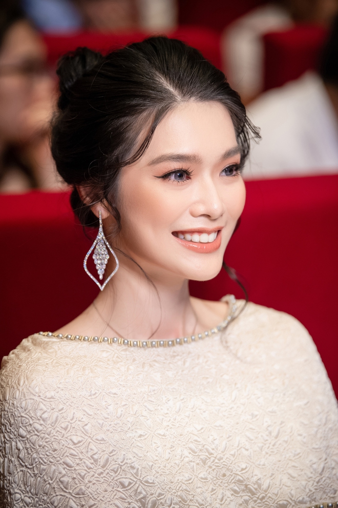 Hoa hậu Jennifer Phạm, á hậu Hoàng Oanh đọ sắc tại sự kiện - Ảnh 7.