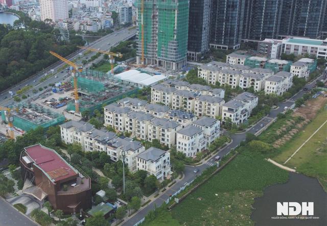 Toàn cảnh siêu dự án đắt đỏ bậc nhất Sài Gòn: Khu biệt thự 500 tỷ, căn hộ hàng hiệu 400 triệu đồng/m2 - Ảnh 3.