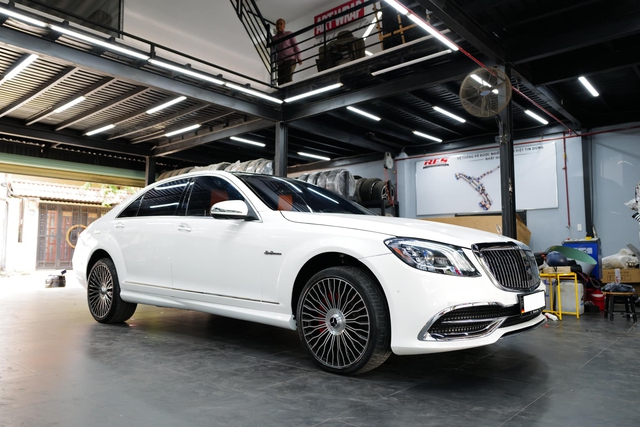 Mercedes-Benz S63 AMG lột xác thành Maybach S 450 với chi phí ngang ngửa một chiếc Kia Morning - Ảnh 8.