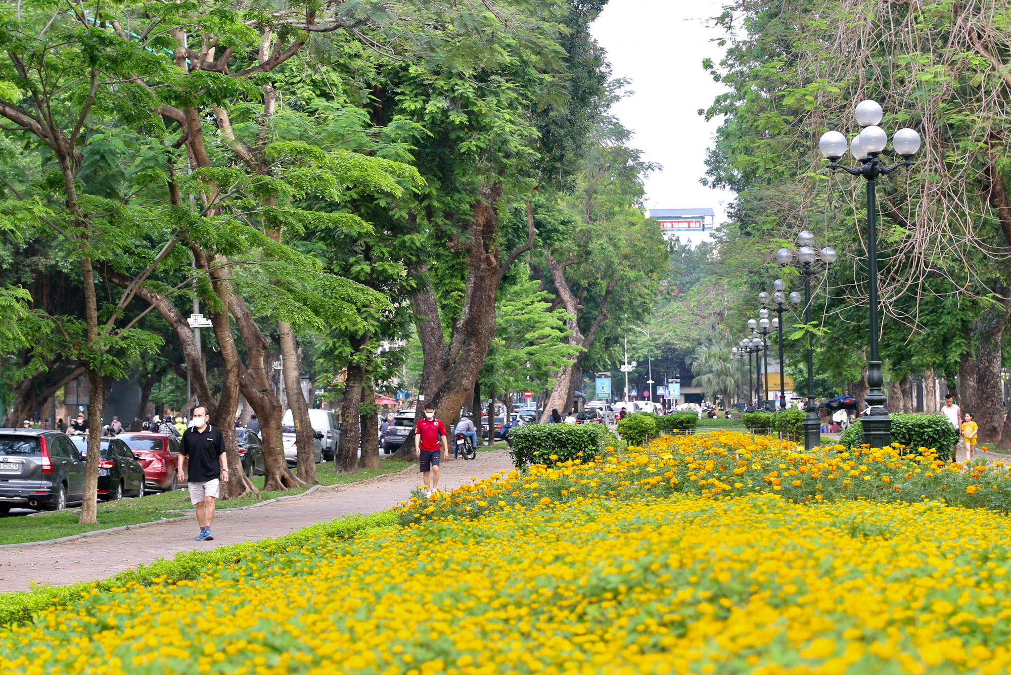 Hà Nội ‘nở rộ phố đi bộ: Chốn vui chơi cuối tuần cho người dân ngày càng đa dạng - Ảnh 12.