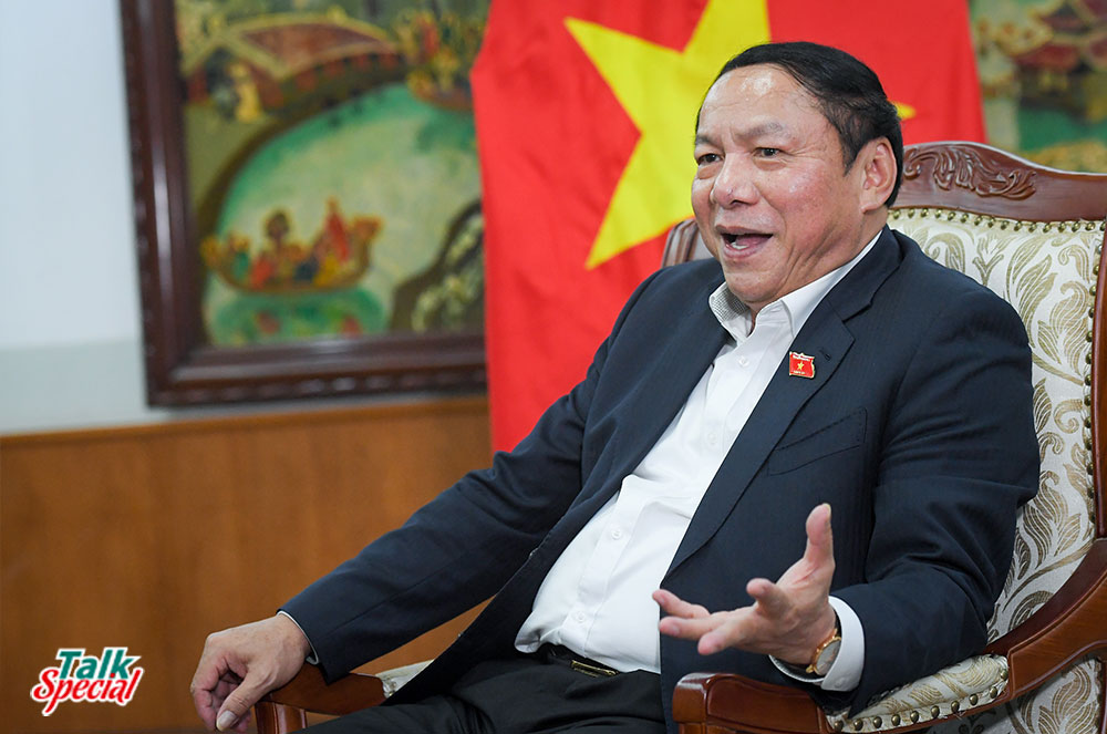 Bộ trưởng Nguyễn Văn Hùng: Chúng ta không say sưa, ngủ quên trong chiến thắng - Ảnh 8.
