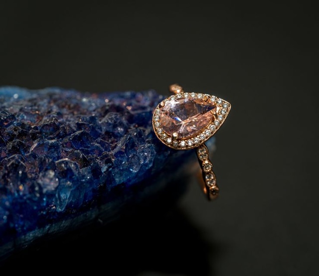 Lý do kim cương Tiffany đắt đỏ và được khao khát bậc nhất thế giới - Ảnh 2.