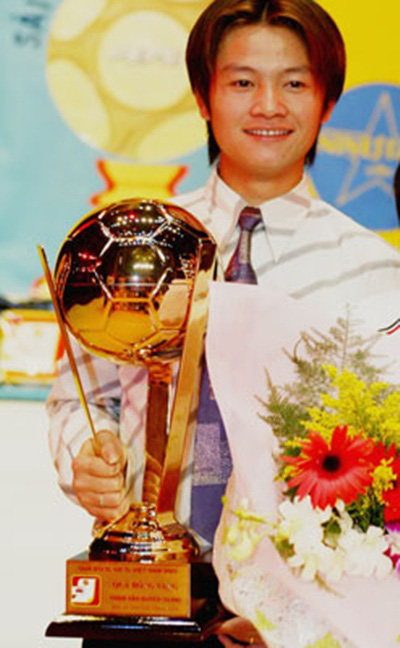 19-year-old won the Golden Ball, helping Vietnam beat Korea for the first time, but recklessly holding 20 million to participate in the sale, how is the prodigy of Nghe Van Quyen now?  - Photo 3.