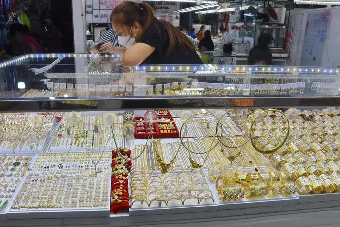 Giá vàng hôm nay 4-5: Tăng trở lại do lạm phát nóng lên - Ảnh 1. Giá vàng hôm nay 4-5: Tăng trở lại do lạm phát nóng lên - Ảnh 1.