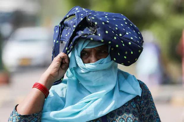 Nắng nóng nghiêm trọng tại Ấn Độ khiến ít nhất 25 người tử vong - Ảnh 2.