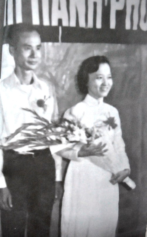 Mối tình huyền thoại của cựu tù Côn Đảo và 14 năm đợi chờ: Anh còn hơi thở là còn yêu em - Ảnh 1.