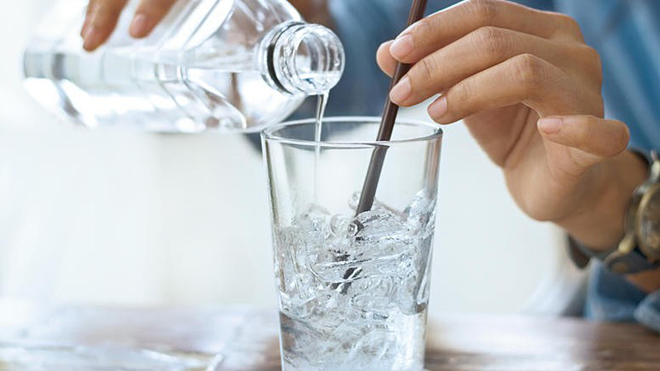 Nutritionist: 2 no 3 notes when drinking water in the summer to avoid HARMFUL BODY - Photo 1.