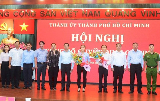 TPHCM công bố quyết định của Ban Bí thư về công tác cán bộ - Ảnh 1.