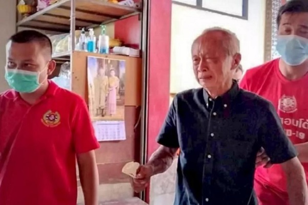 Cụ ông giữ quan tài của vợ trong nhà suốt 21 năm mà không ai hay biết - Ảnh 1. Cụ ông giữ quan tài của vợ trong nhà suốt 21 năm mà không ai hay biết - Ảnh 1.