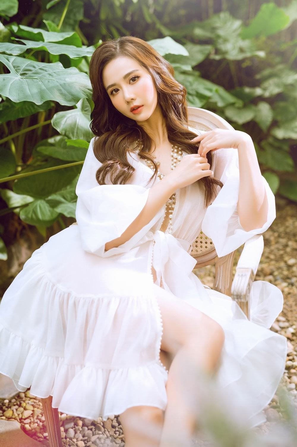 Nữ chính Thương ngày nắng về: Hotgirl đời đầu Hà Thành làm mẹ đơn thân ở tuổi 25 - Ảnh 6. Nữ chính Thương ngày nắng về: Hotgirl đời đầu Hà Thành làm mẹ đơn thân ở tuổi 25 - Ảnh 6.