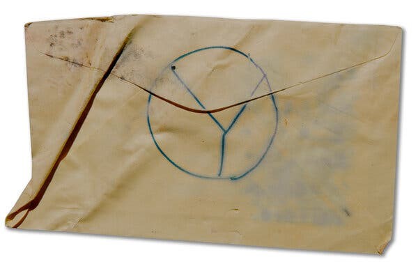 Bí ẩn đằng sau việc người đàn ông cho không 25 triệu USD và 30.000 bức thư chưa mở - Ảnh 4.