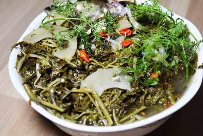 Cassava leaves cooked with ingredients that grow full of sugar are so delicious, easy to find, and surprisingly nutritious - Photo 6.