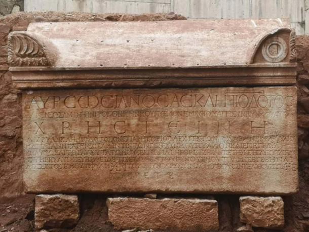 Tìm thấy quan tài đá chứa hài cốt nghìn năm tuổi: Hé lộ bí mật về bảo bối của hoàng đế - Ảnh 1.